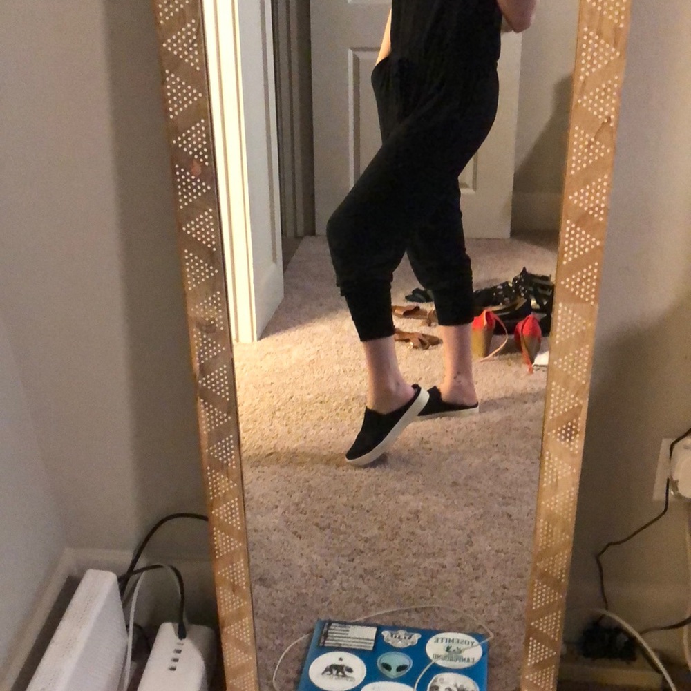 Slides black